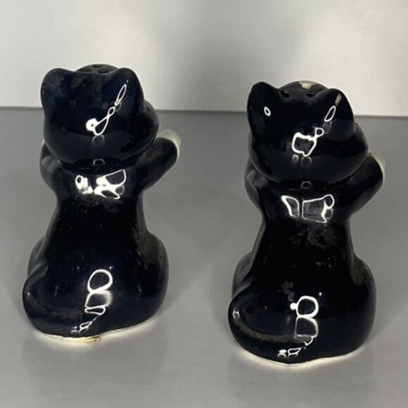 Vintage Black and White Kitten Salt & Pepper Shakers - Picture 3 of 8